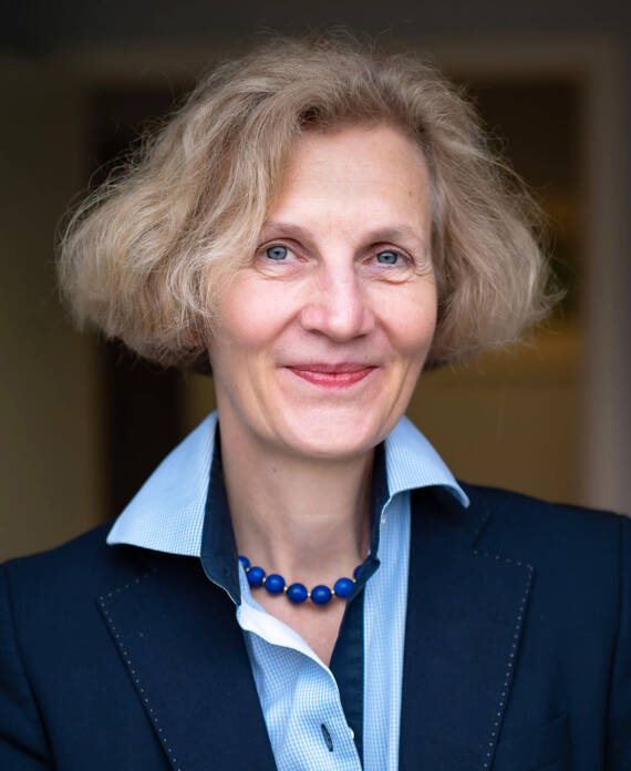Claudia Schmidt-Troschke - Fachärztin für Kinder- & Jugendpsychiatrie und -Psychotherapie.